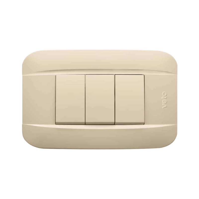 Interruptor triple sin luz piloto modular en blanco y marfil. Termo polímero resistente, 125V/250V, 10/15 Amps, con 1 año de garantía y norma IEC.