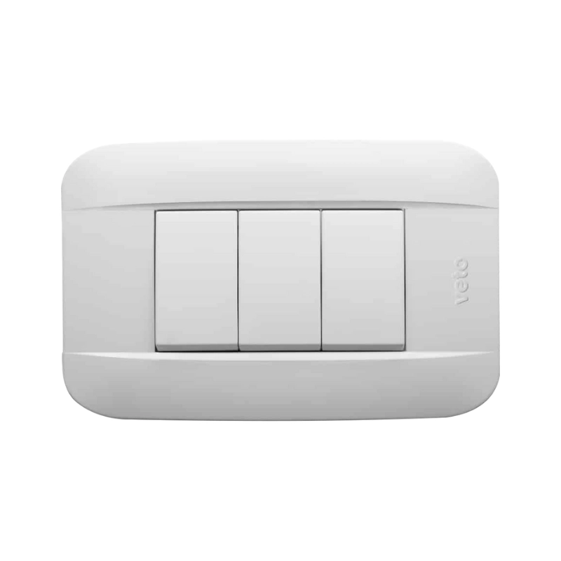 Interruptor triple sin luz piloto modular en blanco y marfil. Termo polímero resistente, 125V/250V, 10/15 Amps, con 1 año de garantía y norma IEC.